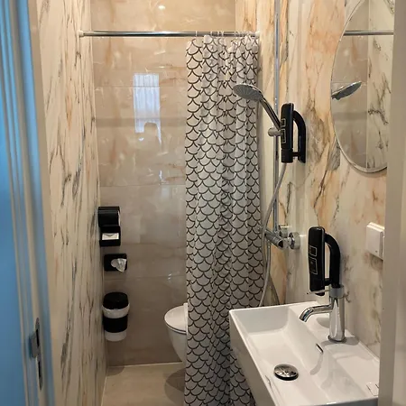 Hotel Aadam Wilhelmina 3*