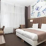 Aadam Wilhelmina 3*