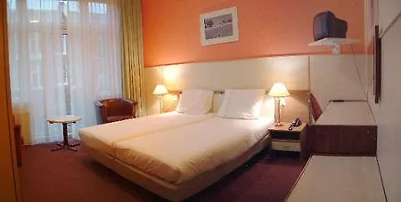 Aadam Wilhelmina Hotel 3*