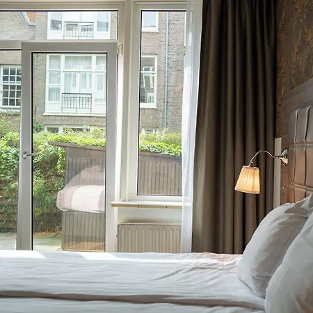 Aadam Wilhelmina Amsterdam