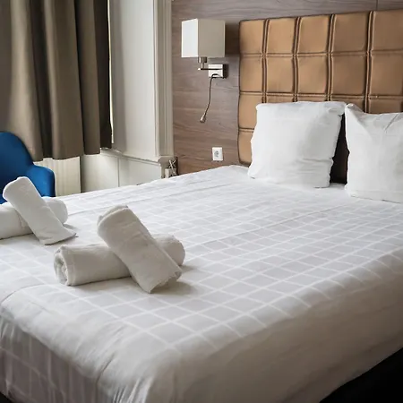 Aadam Wilhelmina Hotel 3*