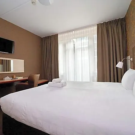 Aadam Wilhelmina Hotel 3*