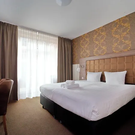 Aadam Wilhelmina 3*