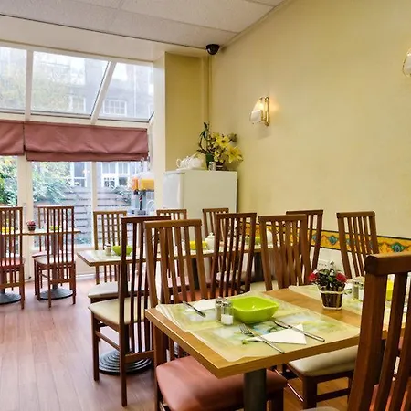 Aadam Wilhelmina Amsterdam