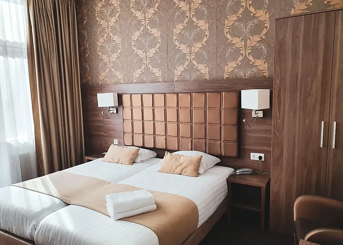 Aadam Wilhelmina Otel 3*