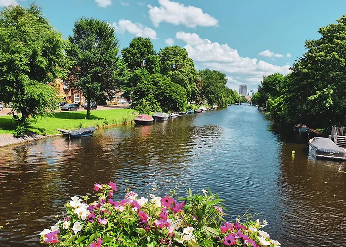 Aadam Wilhelmina Otel 3*