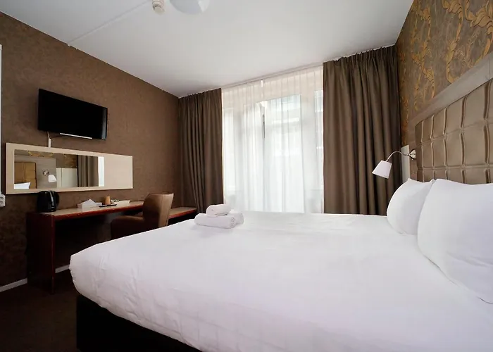 Aadam Wilhelmina Otel