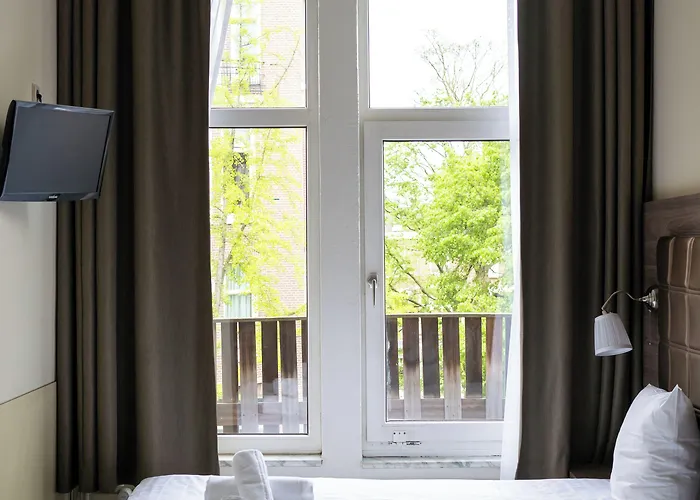 Aadam Wilhelmina Otel