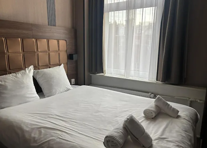 Aadam Wilhelmina Hotel 3*