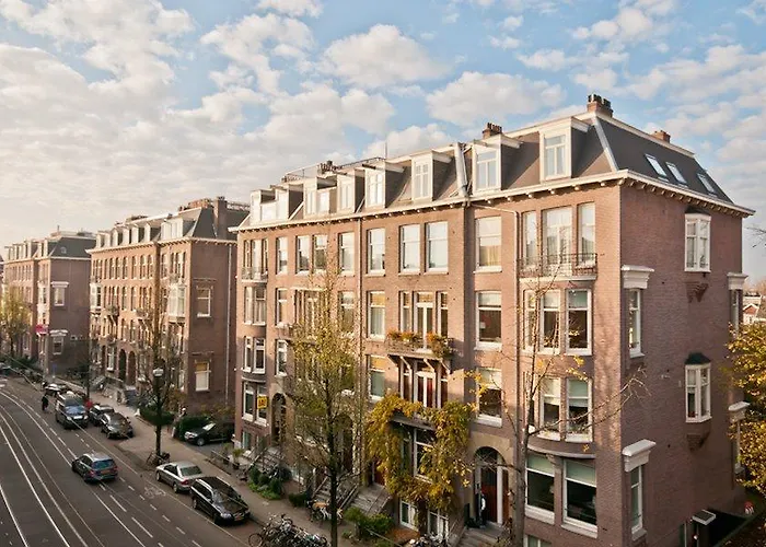 Aadam Wilhelmina Otel 3*