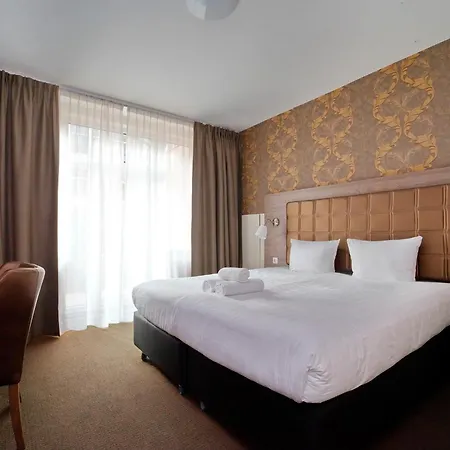 Aadam Wilhelmina 3* Amszterdam