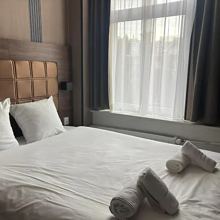 Aadam Wilhelmina Szálloda 3*