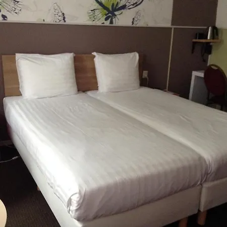 Aadam Wilhelmina Hotell